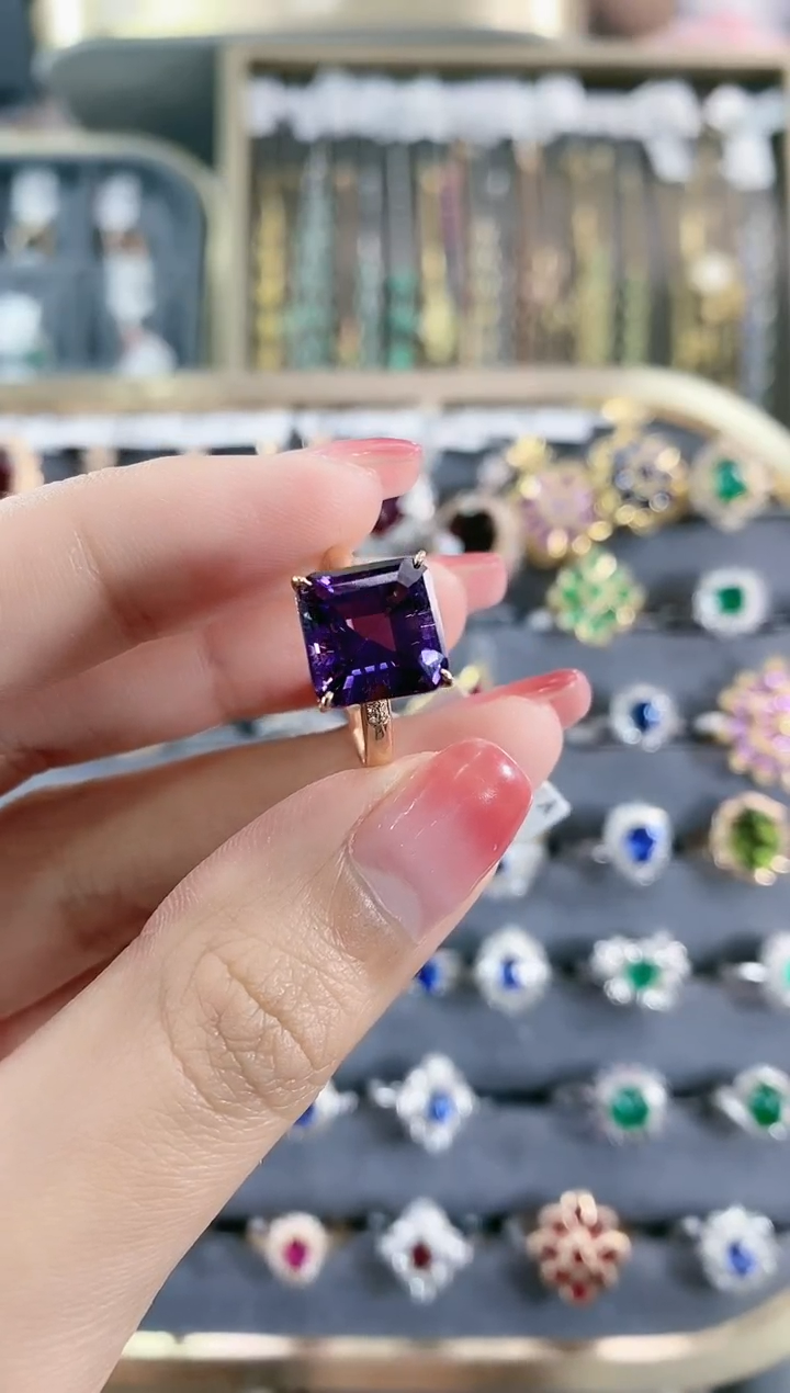 【闪购商品】紫晶戒指18K金镶嵌.