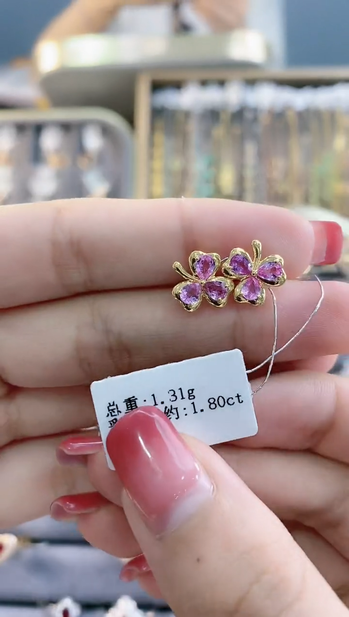 【闪购商品】彩色蓝宝石耳钉18K金镶嵌.