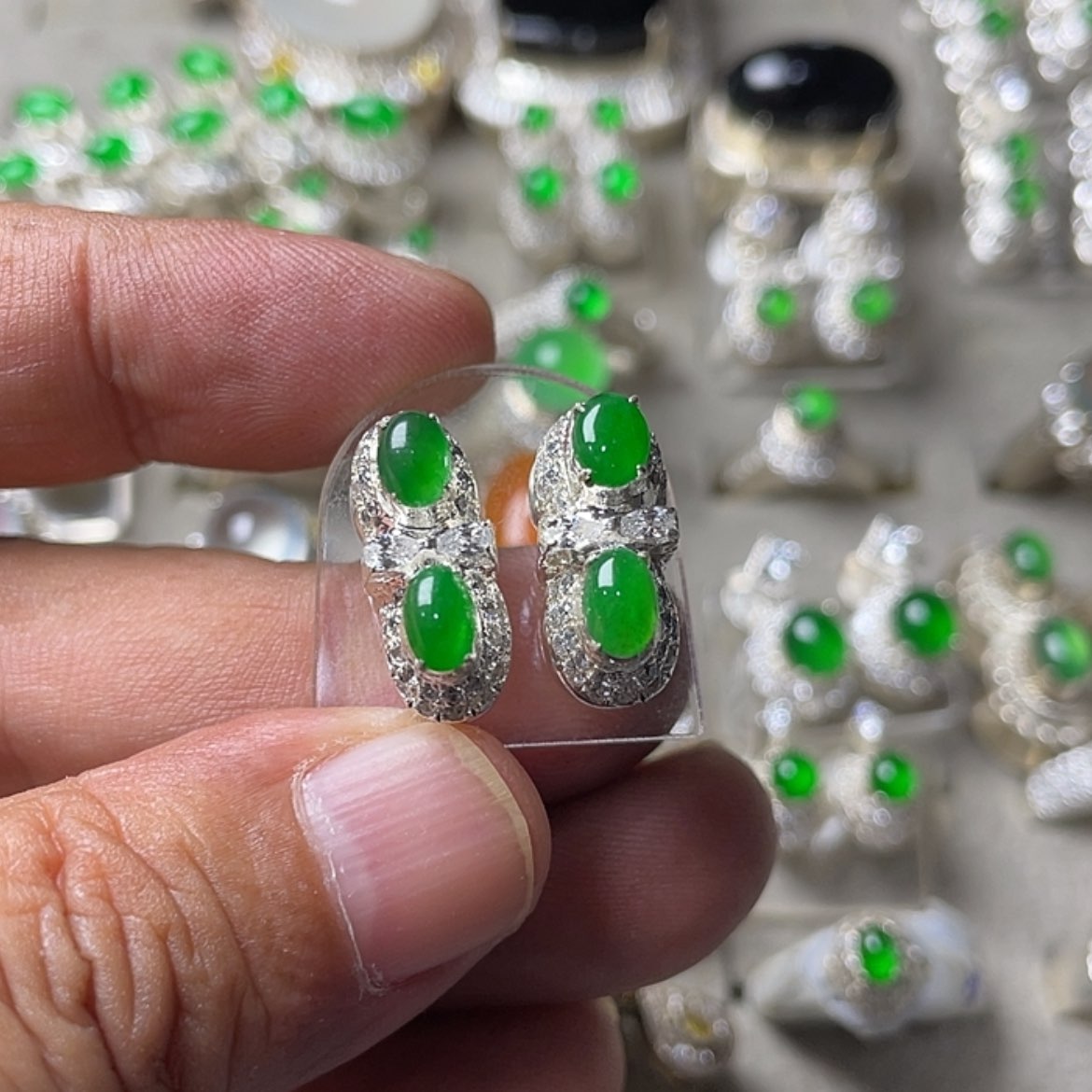 【闪购商品】定制翡翠未镶嵌茶*