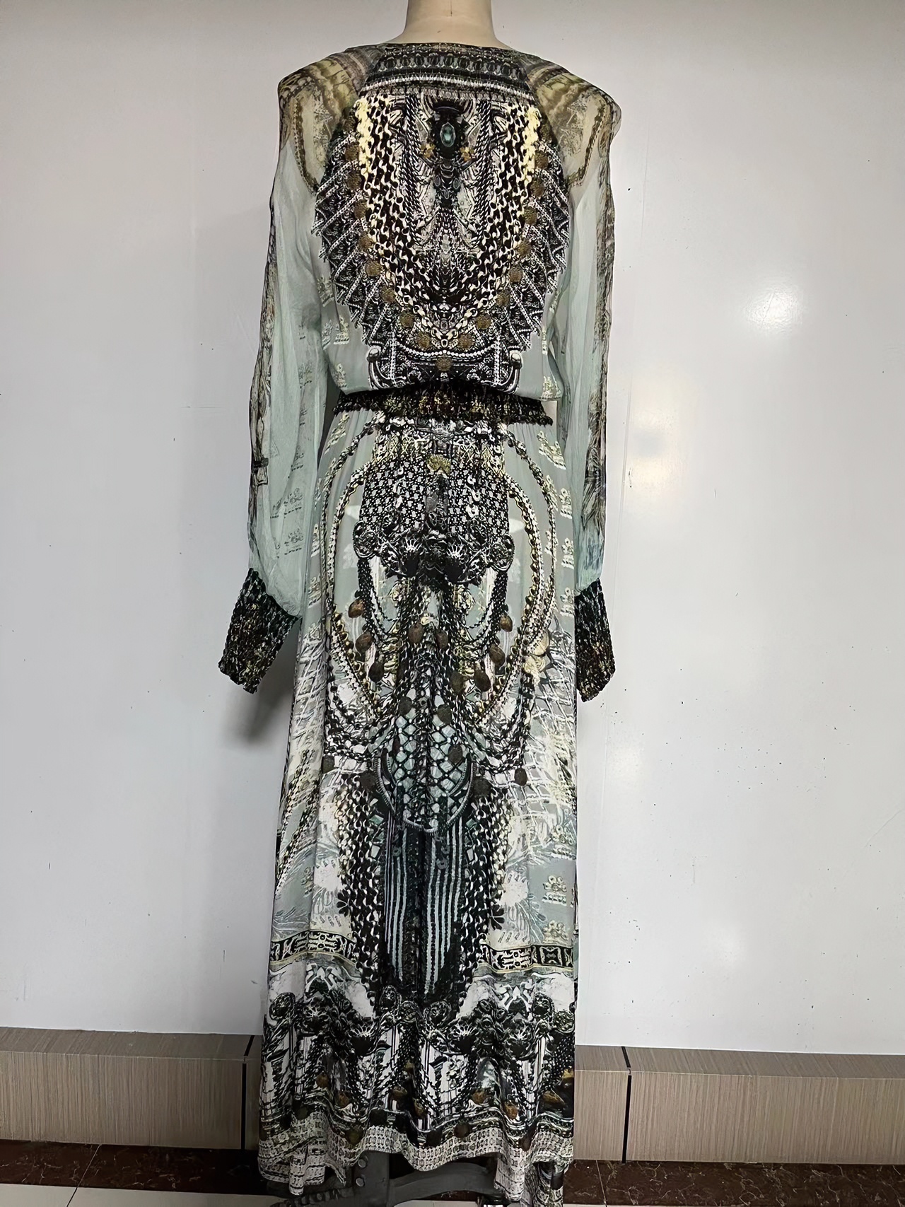 异域款不规则裙摆长款气质度假风连衣裙