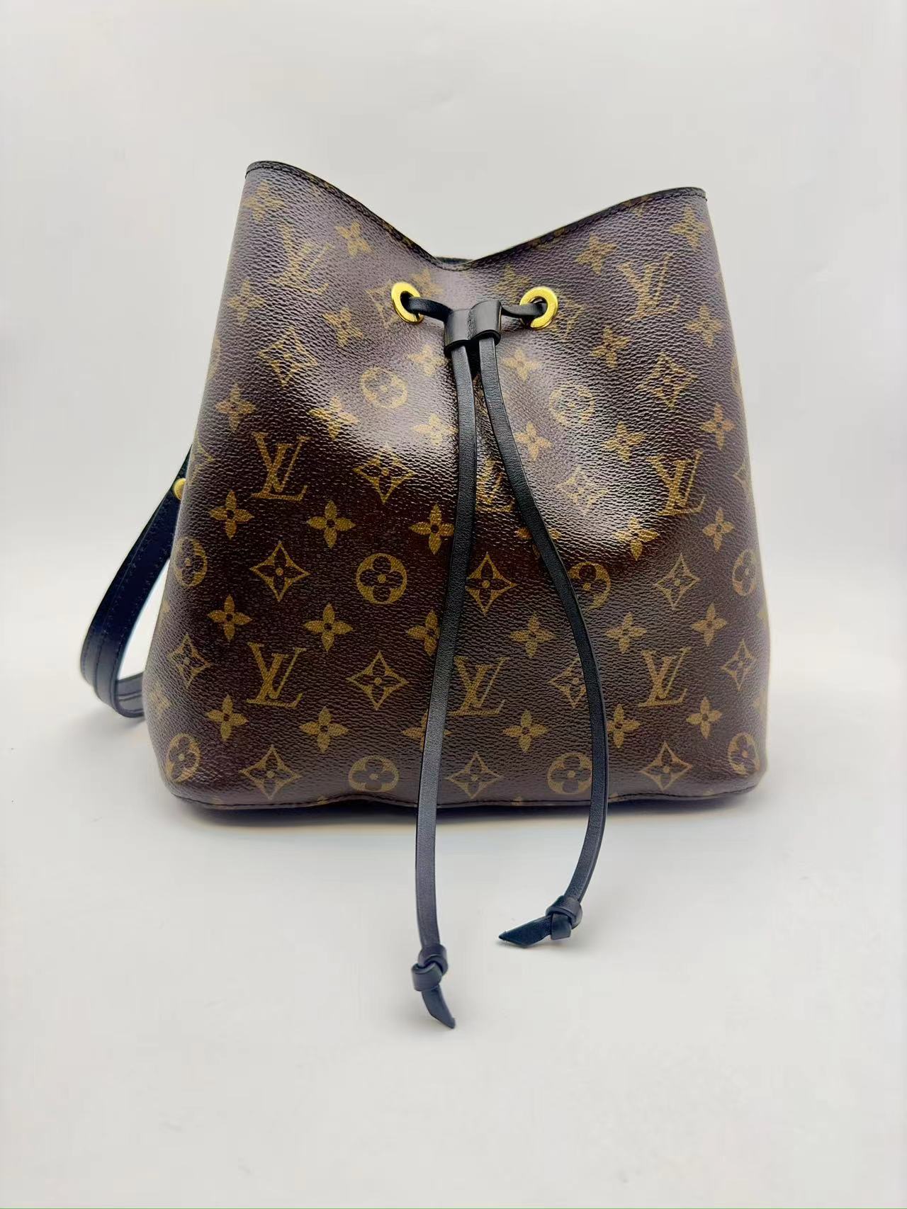 99新 LouisVuitton/路易威登 （卡神）LV抽绳黑水桶