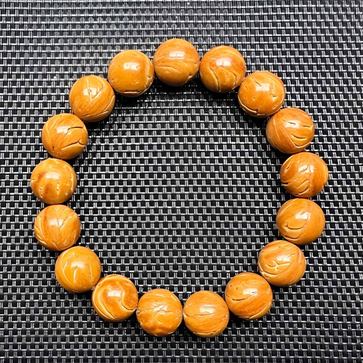 龙纹桃核14尺寸17颗