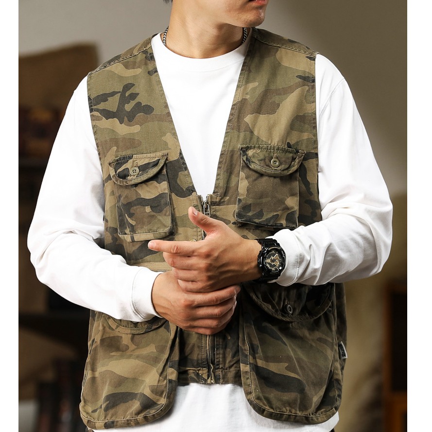 背心钓鱼户外无袖马甲宽松迷彩春秋多功能工装男士休闲美式机能风