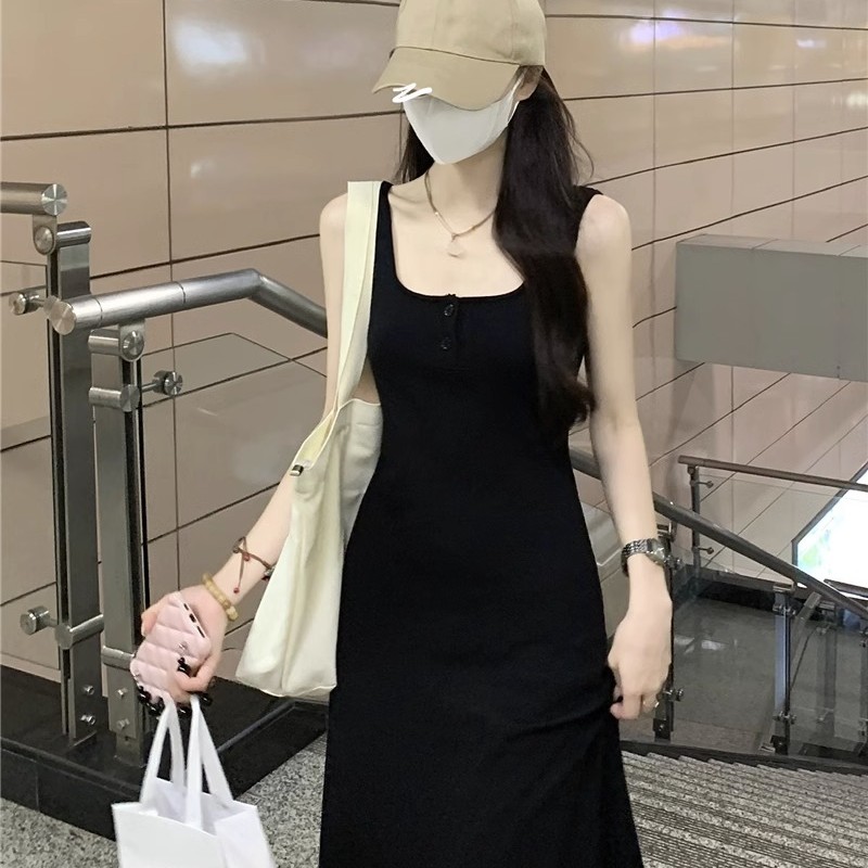 无袖黑色吊带连衣裙女夏季露背方领针织背带中长款裙休闲a字裙子