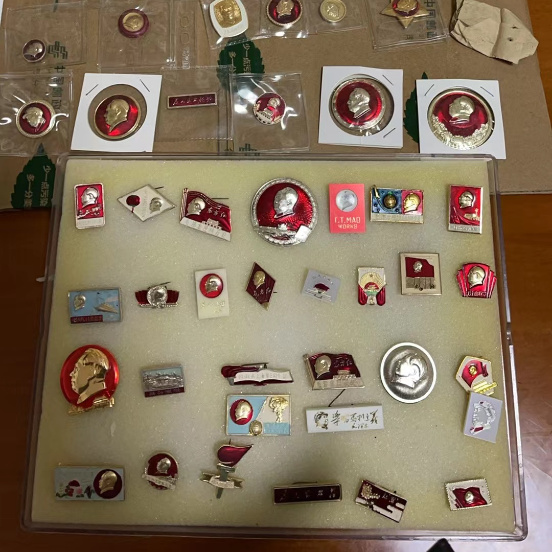 毛主席普通精品像章链接