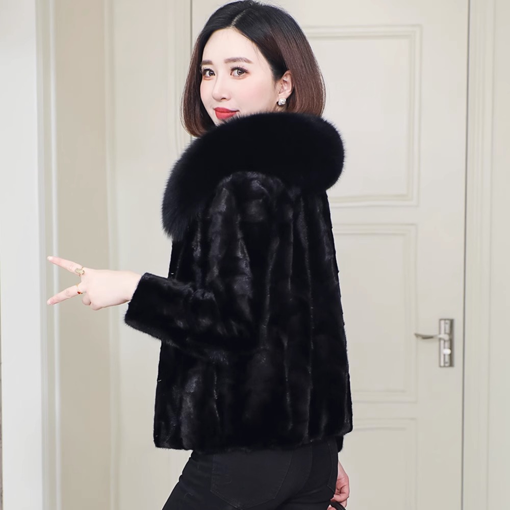 真水貂外套女新爆款年轻短款时尚高级中老年狐狸领妈妈外套加厚冬