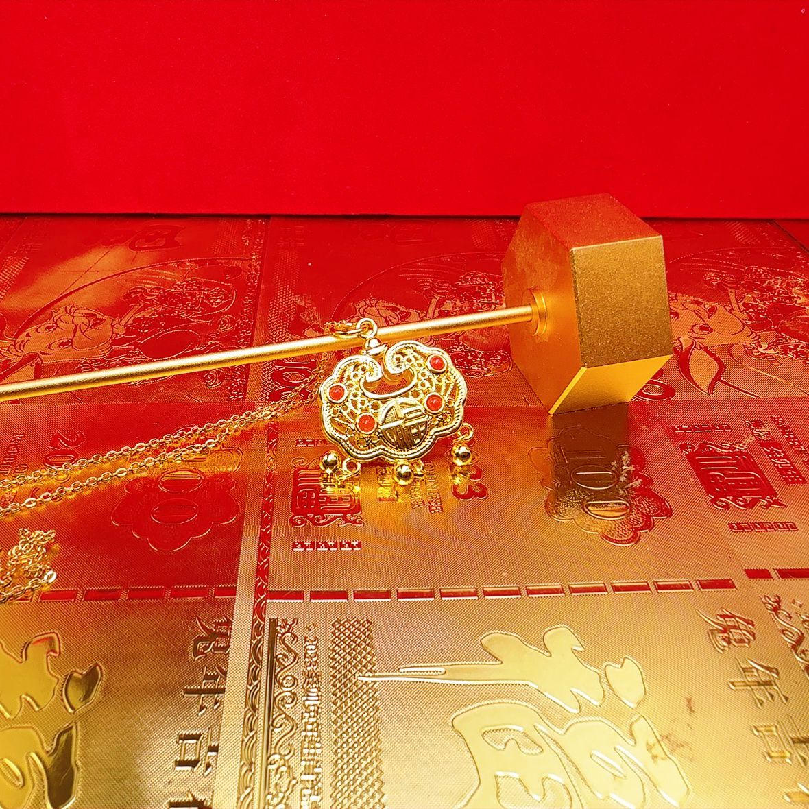 皇泰珠宝-天然南红吊坠赠链#A2