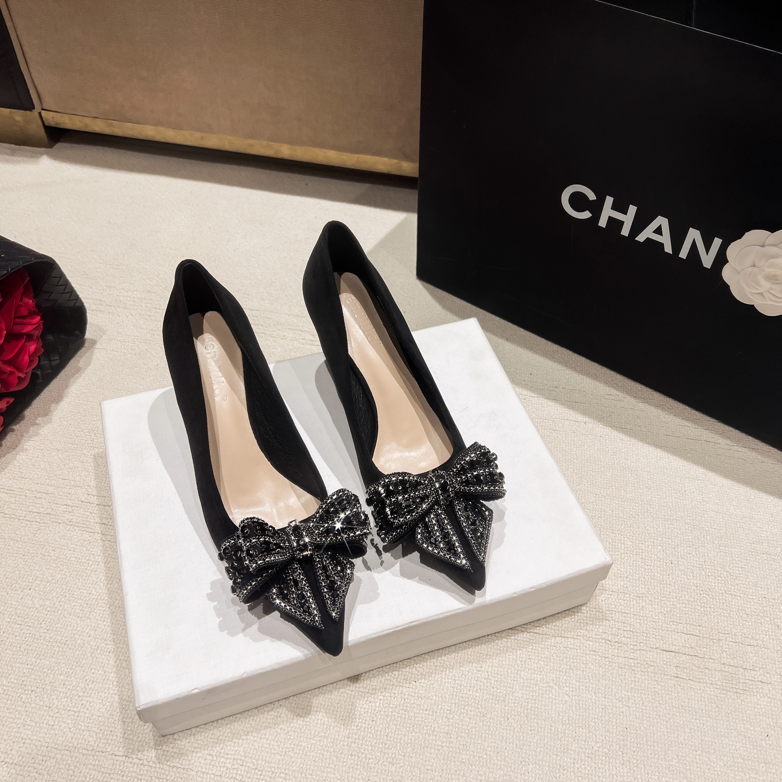 2025新款浅口蝴蝶结高跟鞋春秋气质时尚百搭高跟鞋女不累脚高级感