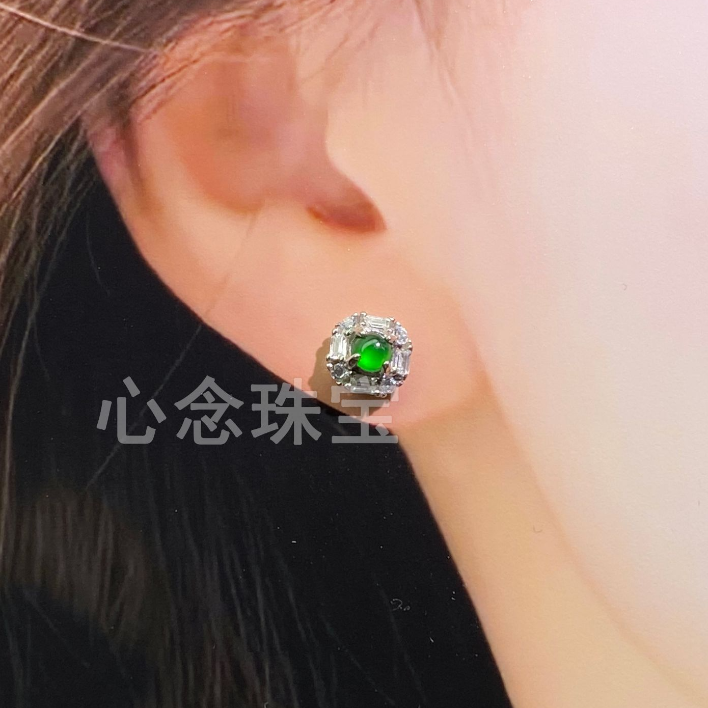翡翠耳钉天然A货设计款蛋面满绿冰透多样性S925银轻奢百搭款耳饰