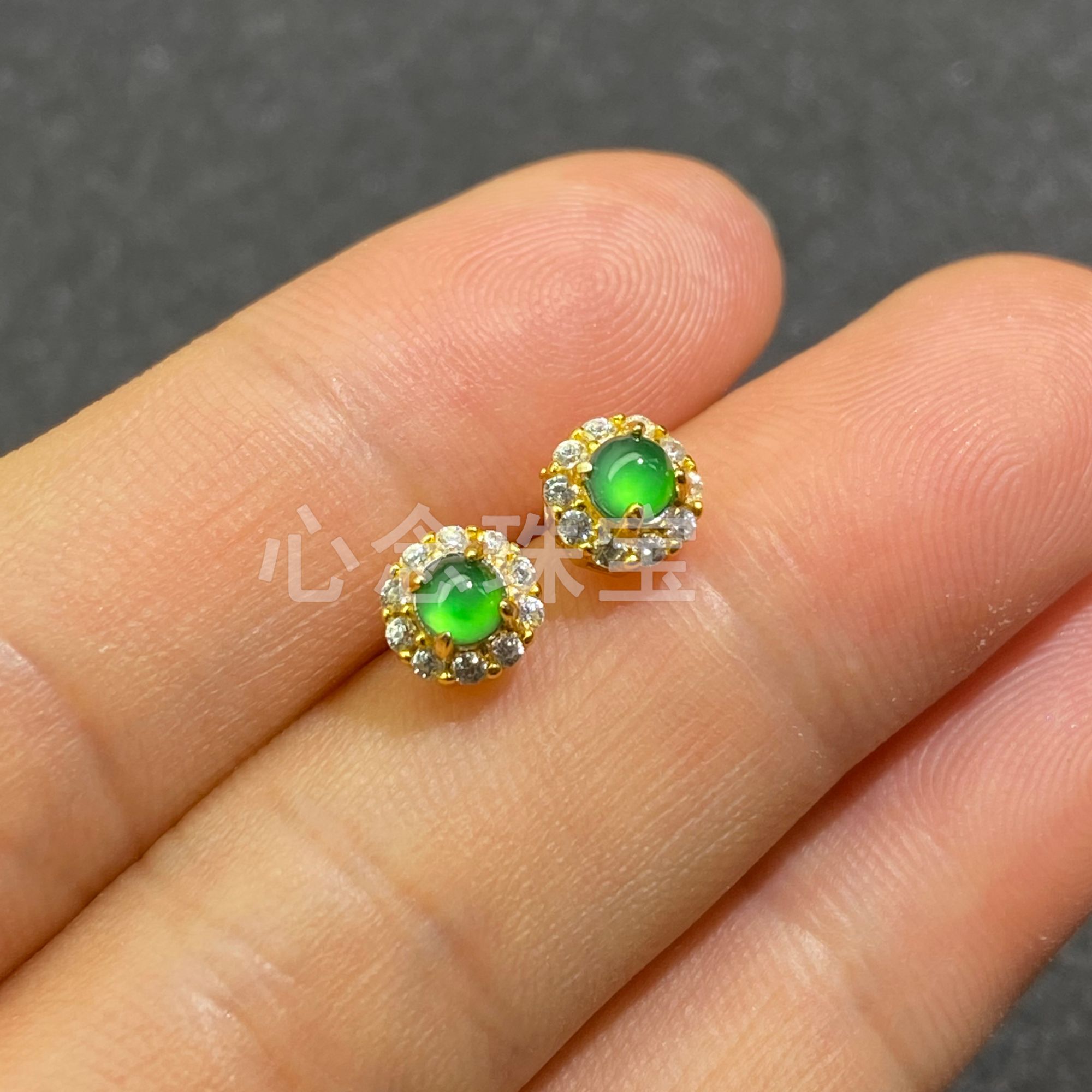 翡翠耳饰天然A货镶钻蛋面S925银镶嵌百搭温婉精致多样性蛋面耳钉