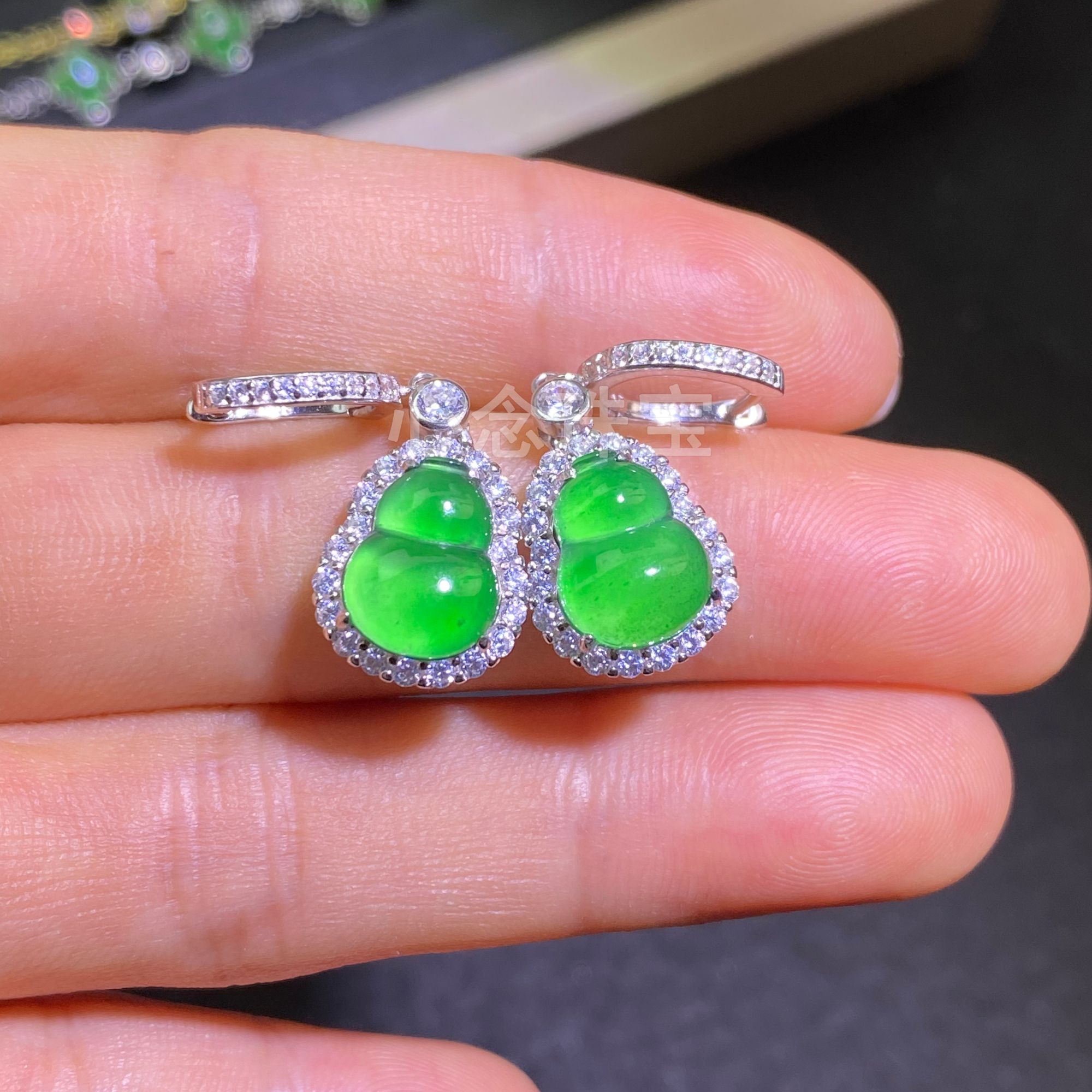 翡翠葫芦耳坠天然A货S925银镶嵌多样性百搭精致气质满绿翡翠耳饰