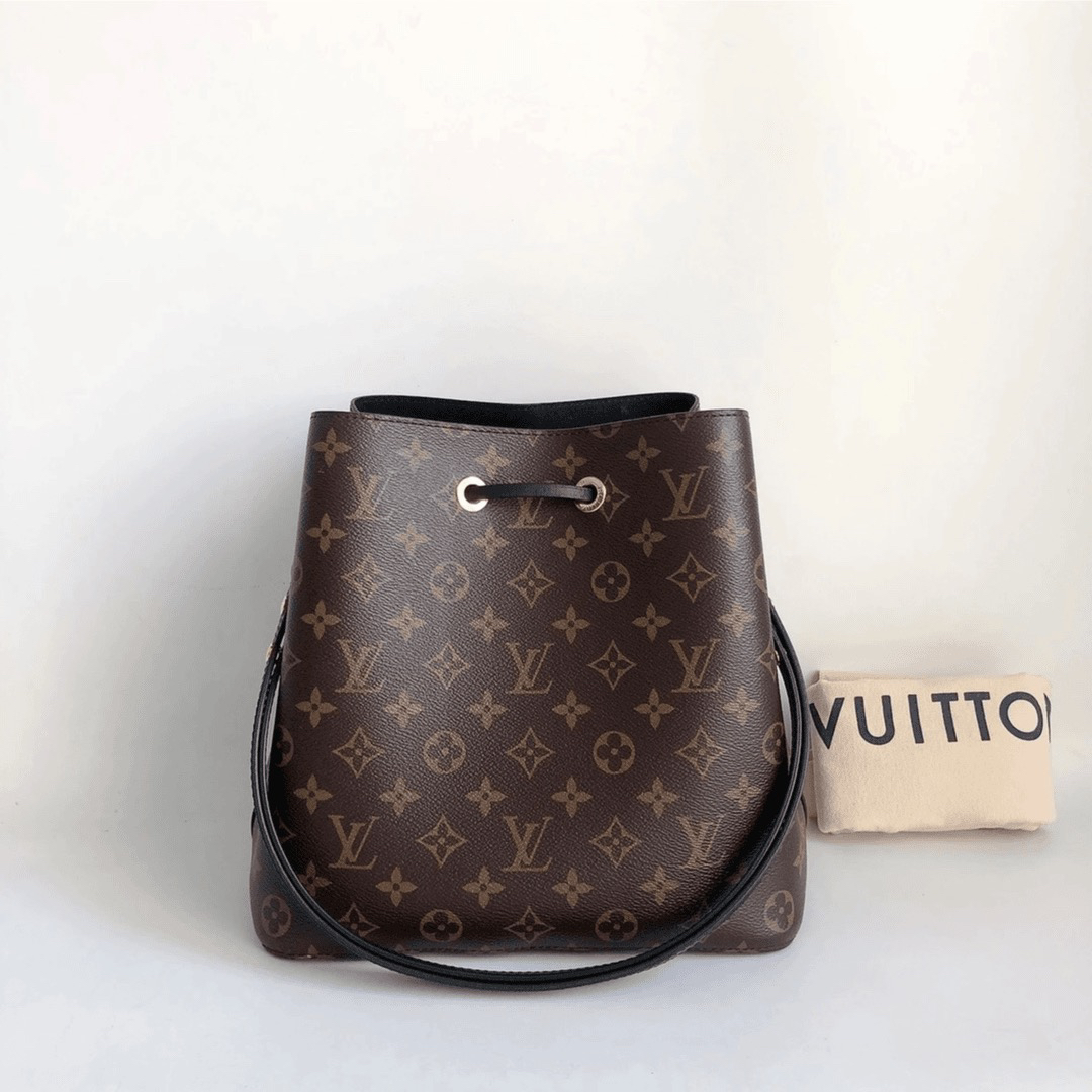 99新 LouisVuitton/路易威登 98新lv黑桶