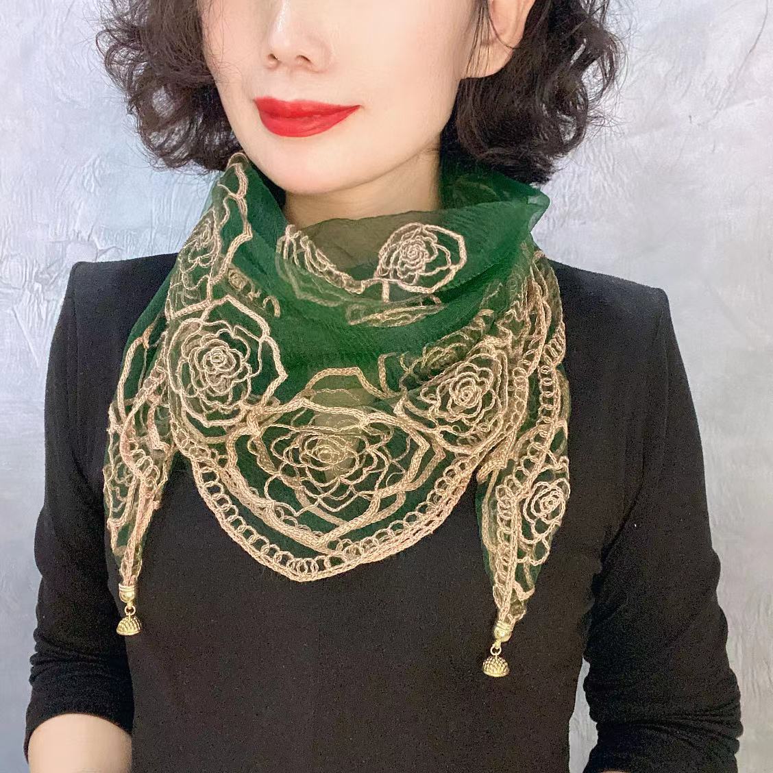 丝巾新款时尚绣花塑形方形磁扣百搭丝巾洋气多功能气质护颈小围巾