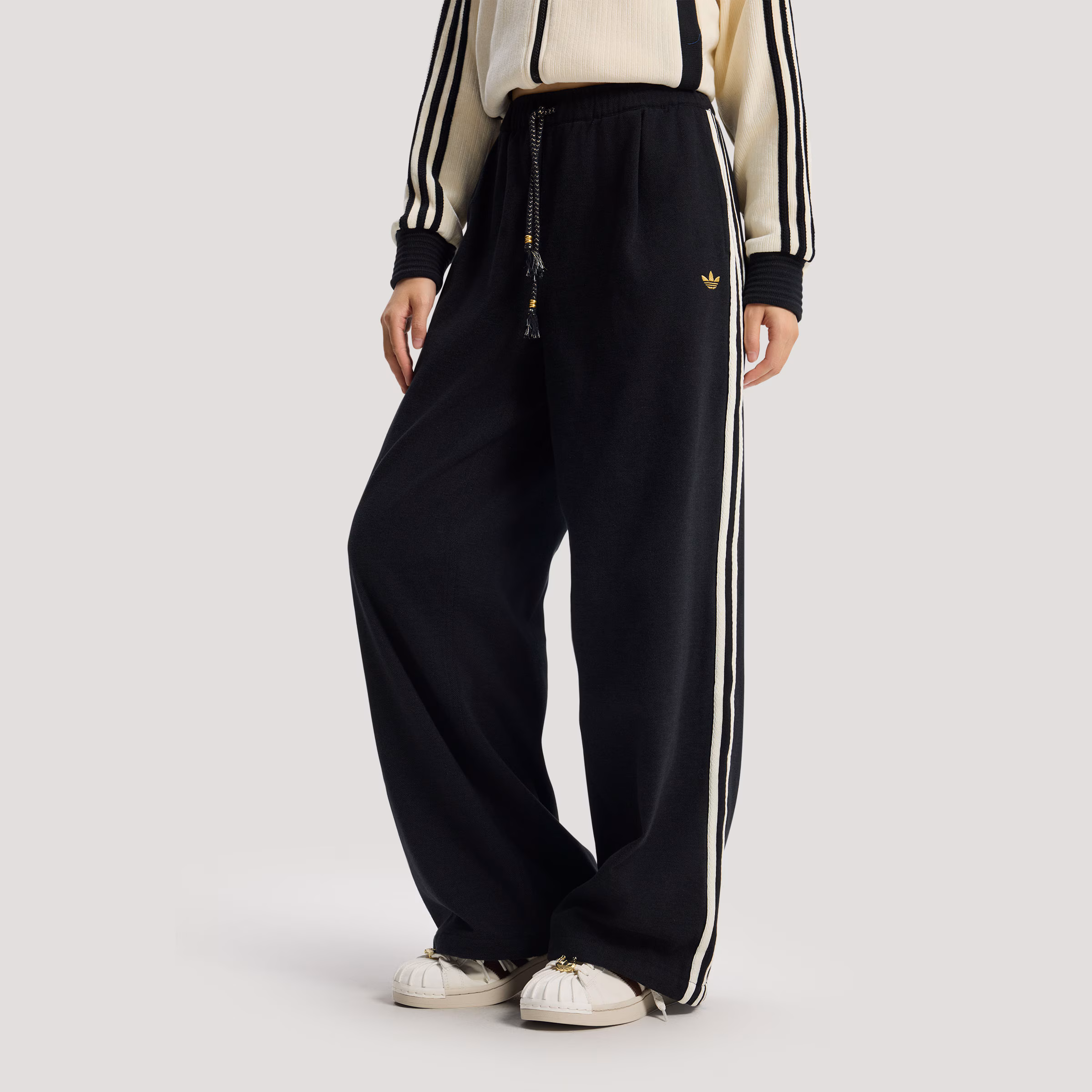 adidas/阿迪达斯TROUSERS 三叶草新年款黑色宽松休闲运动裤KT3139