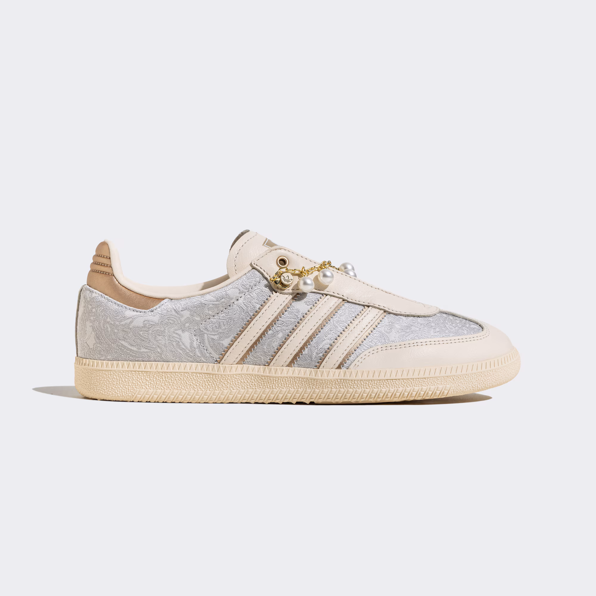 adidas/阿迪达斯琥珀流光风女子运动鞋德训鞋T头鞋JQ2616
