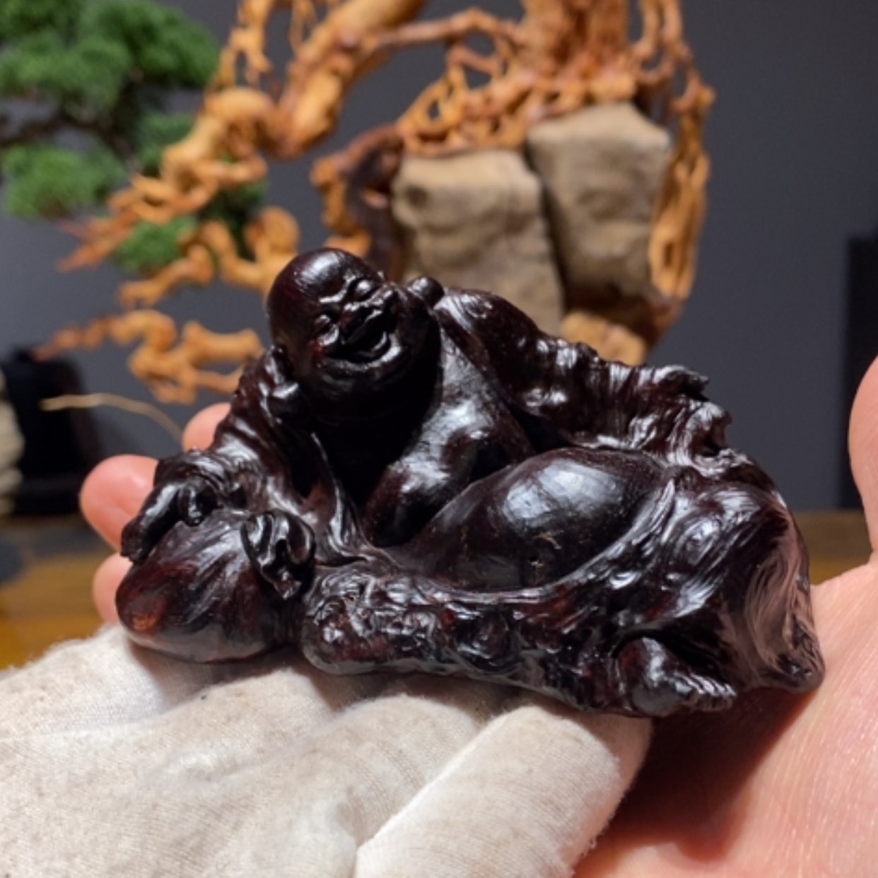 【闪购商品】印度小叶紫檀根雕蕾*啦
