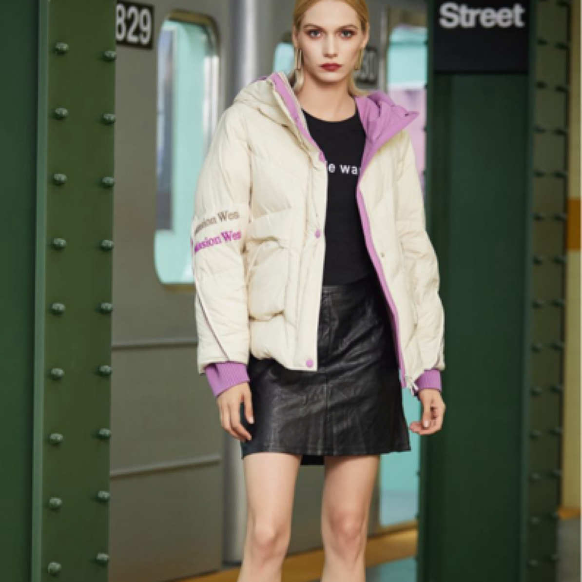 98317#金影奇拼色连帽羽绒大码短款保暖百搭外套羽绒服