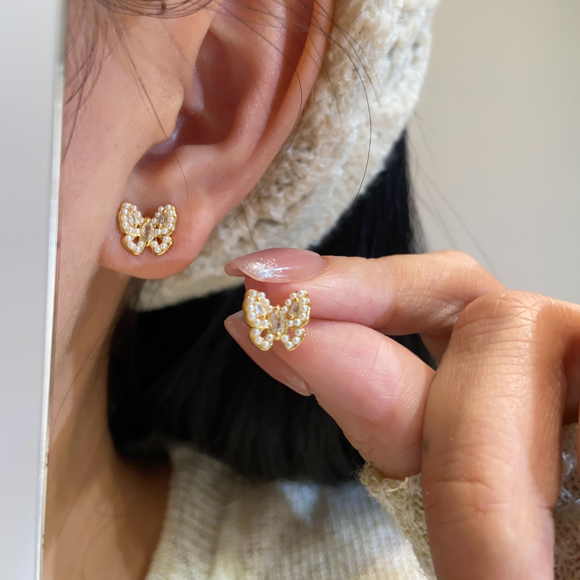 铜合金合成锆石耳饰 【蝴蝶珠珠】925银针气质轻奢小众简约超仙