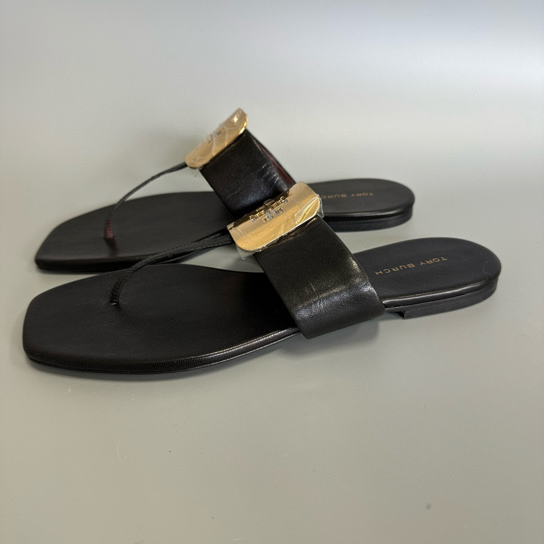 全新未使用 TORY BURCH/汤丽柏琦 038牛皮夹脚拖鞋金属方扣