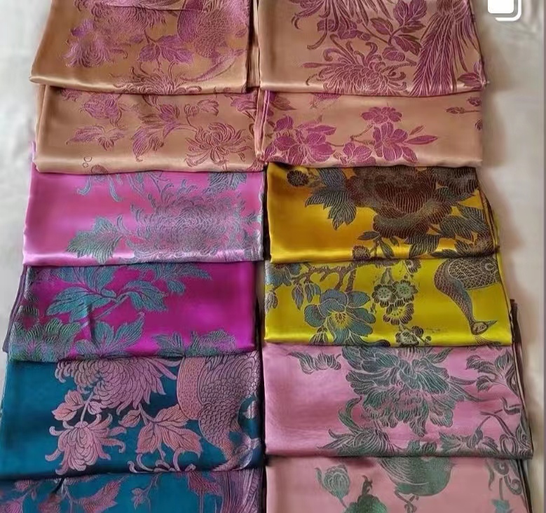 蚕丝软缎织锦被面