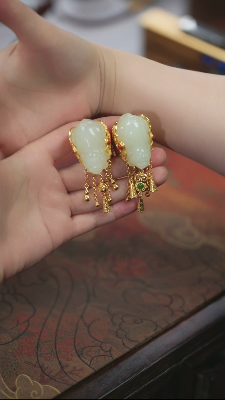 【闪购商品】和田玉戒指银S925镶嵌白玉貔貅（随机发1个）