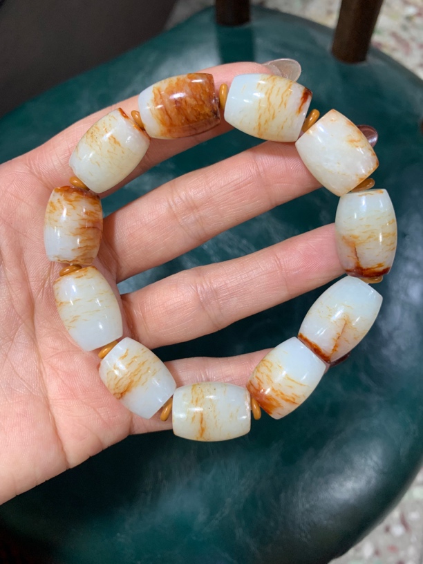 和田白玉长滚珠沁料手串
