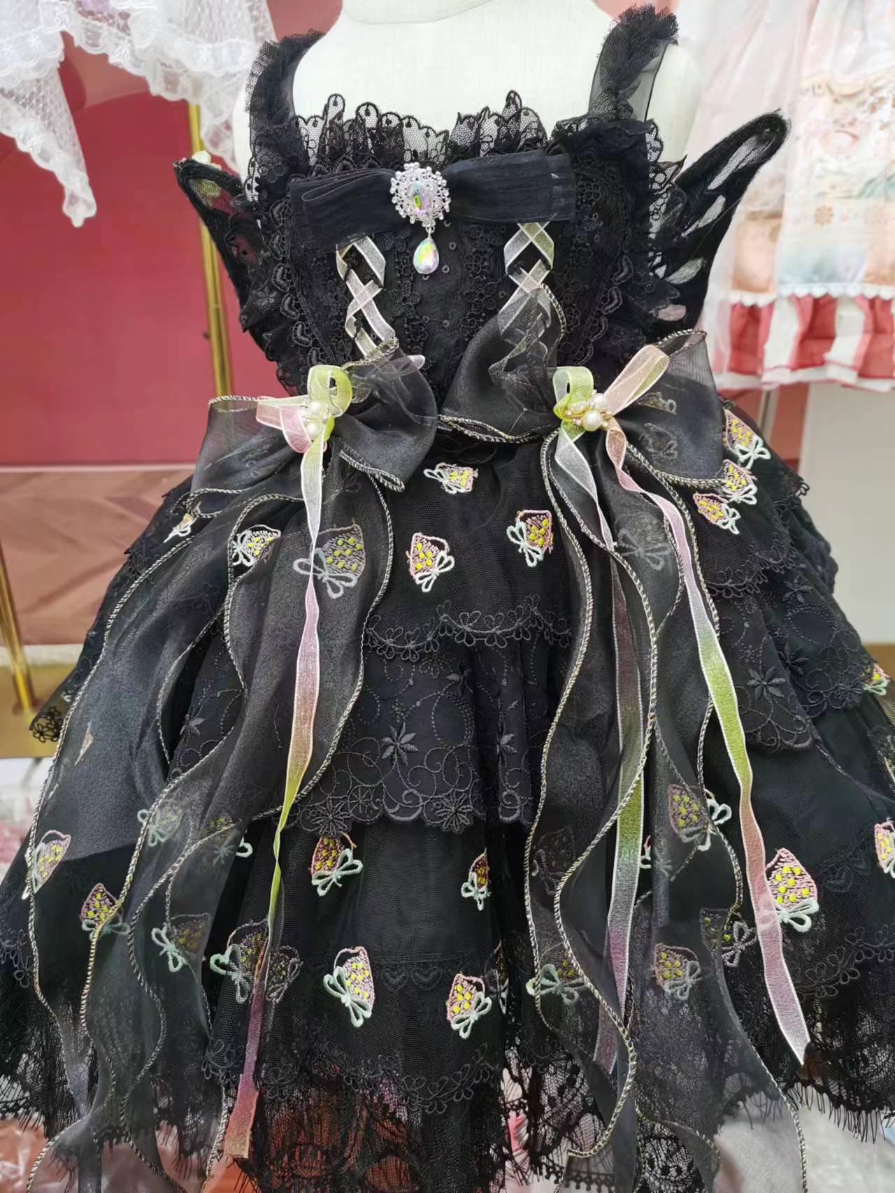 黑色背带裙花嫁萝莉塔