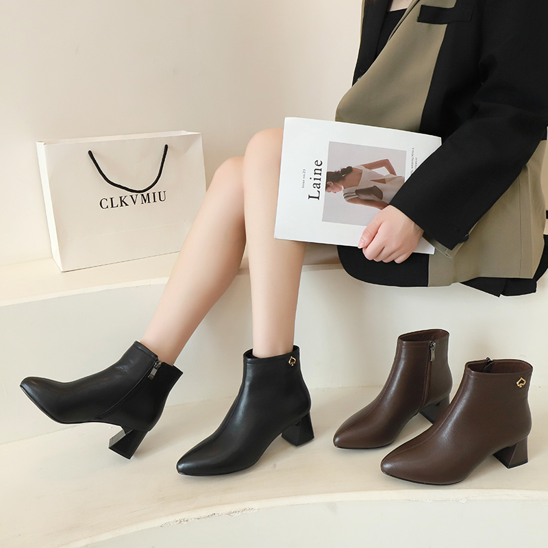 法式小短靴及踝靴2022新款靴子爆款搭裙子尖头粗跟秋冬单靴迪普靴