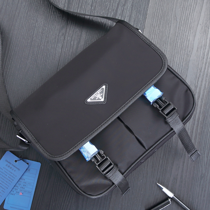 尼龙斜挎包男包单肩包男士包包牛津纺横款休闲帆布包背包潮