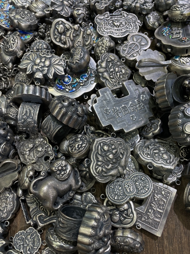 足银银制品 足银錾刻黑老银配件（按克称重）