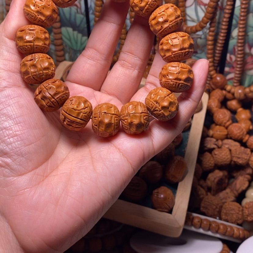 【闪购商品】桃核吊坠