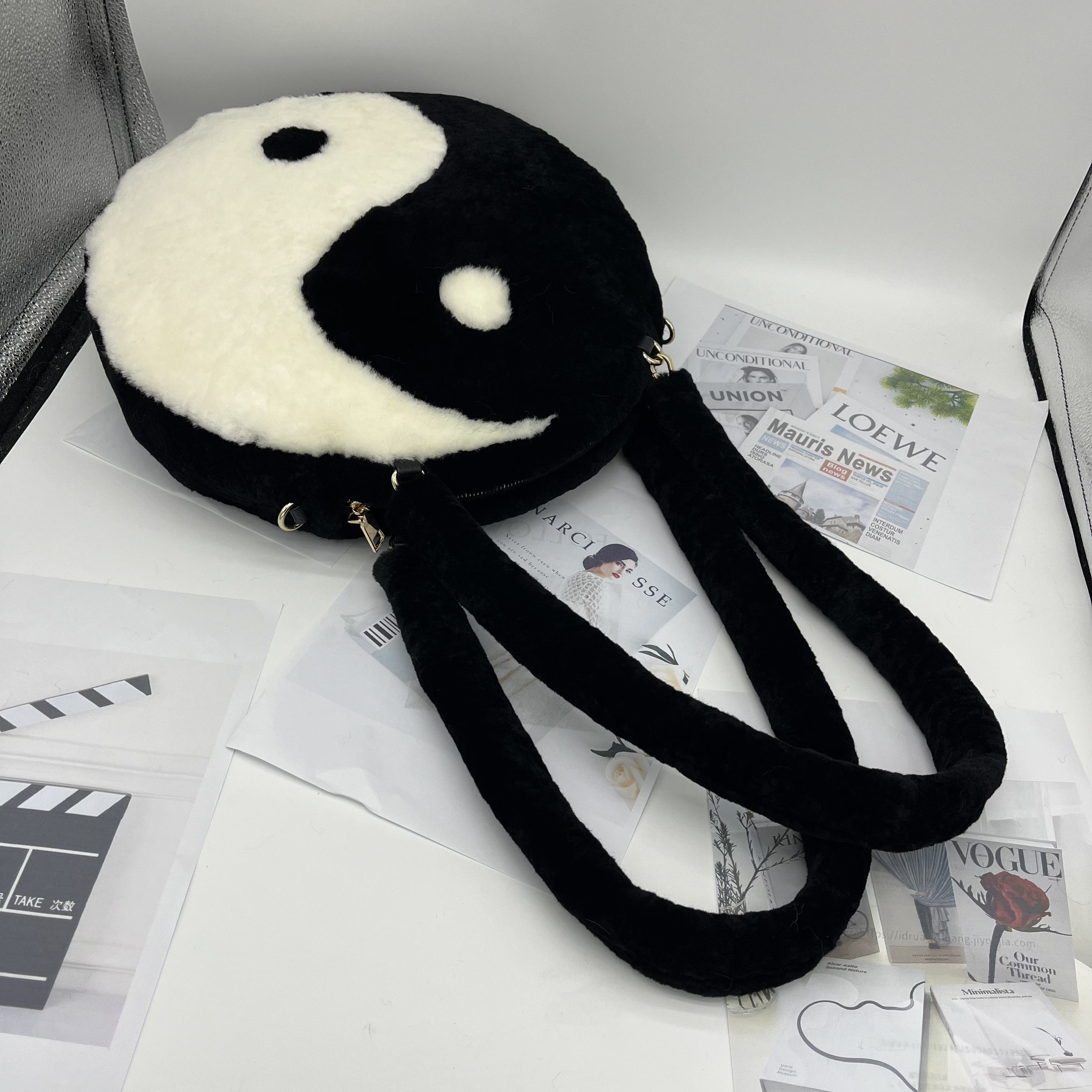 腋下大包--时尚真毛太极腋下背包单肩斜挎包百搭毛绒肩包