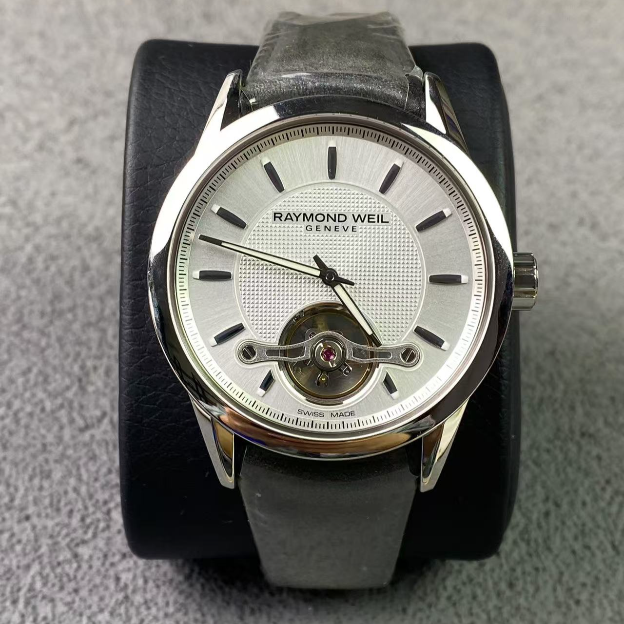 未使用 RAYMOND WEIL/蕾蒙威 自由骑士/公价17300/表径42.5mm男表