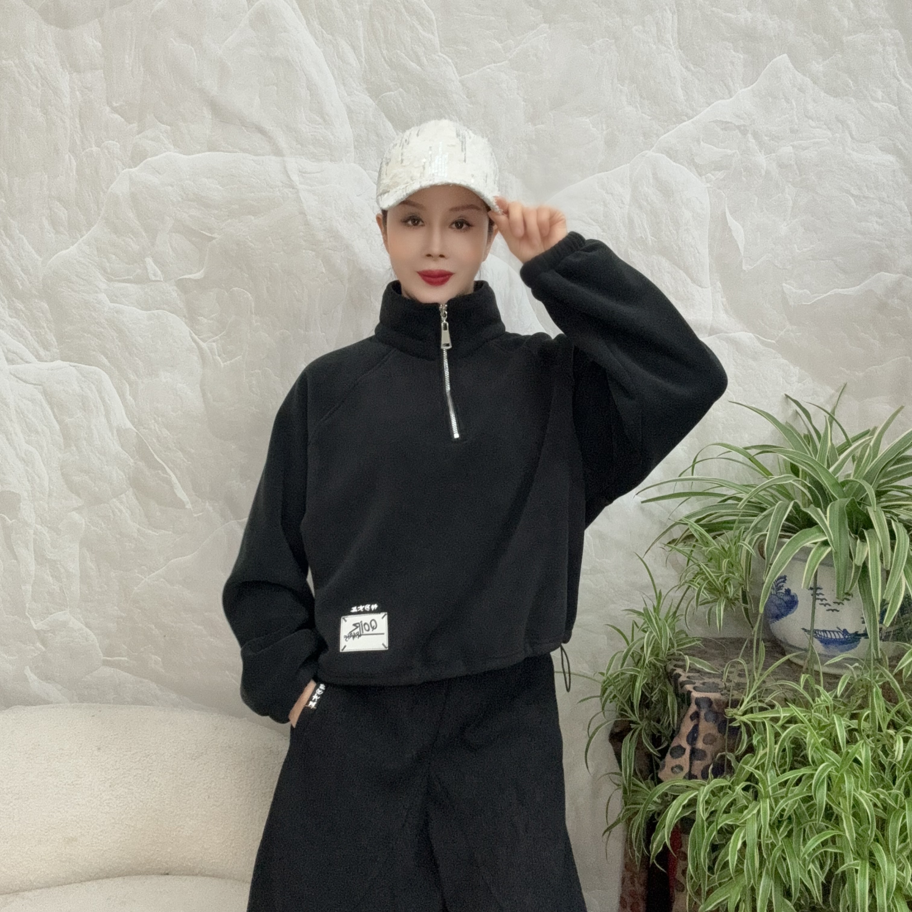 伴月女王工厂店半拉链加绒加厚长袖潮牌宽松大版型气质套头抽绳