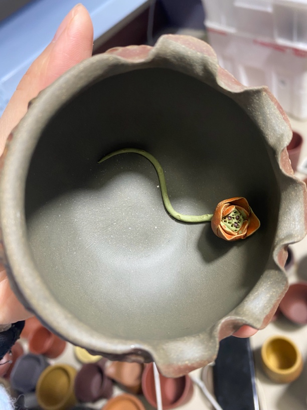 手工荷叶莲蓬紫砂主人杯原矿