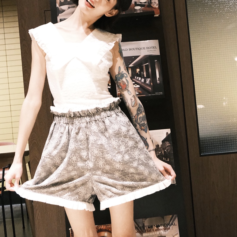 制造后花园*大翻领无袖修身显瘦上衣+绣花格子短裤