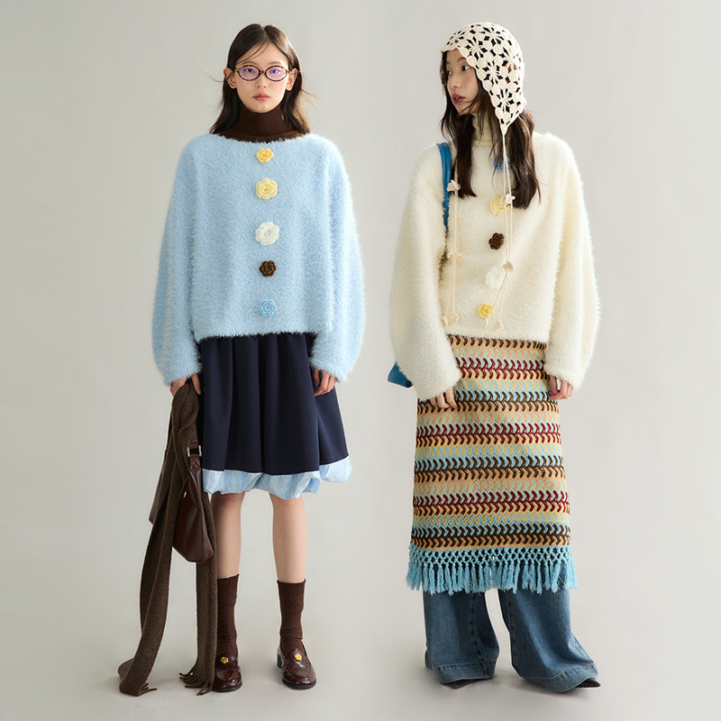 有耳uare 糯叽叽的花 立体手钩花奶fufu圈圈毛圆领毛衣T83N6806