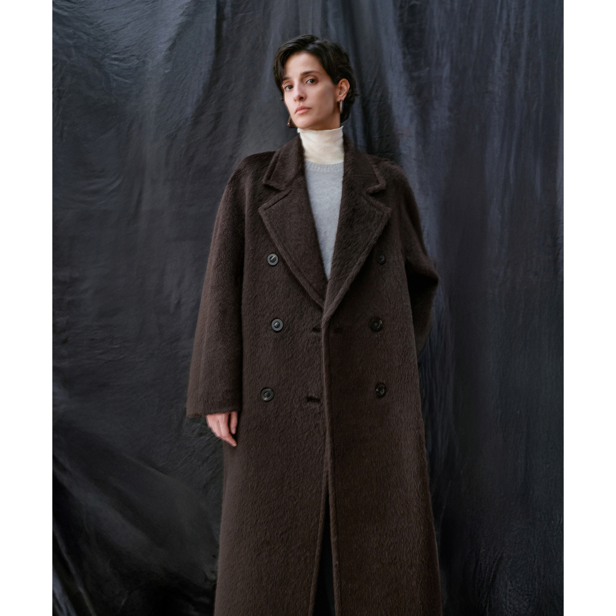 LYNEE【金标系列】 苏力羊驼翻驳领宽松气质大衣女 LGD2EAW159