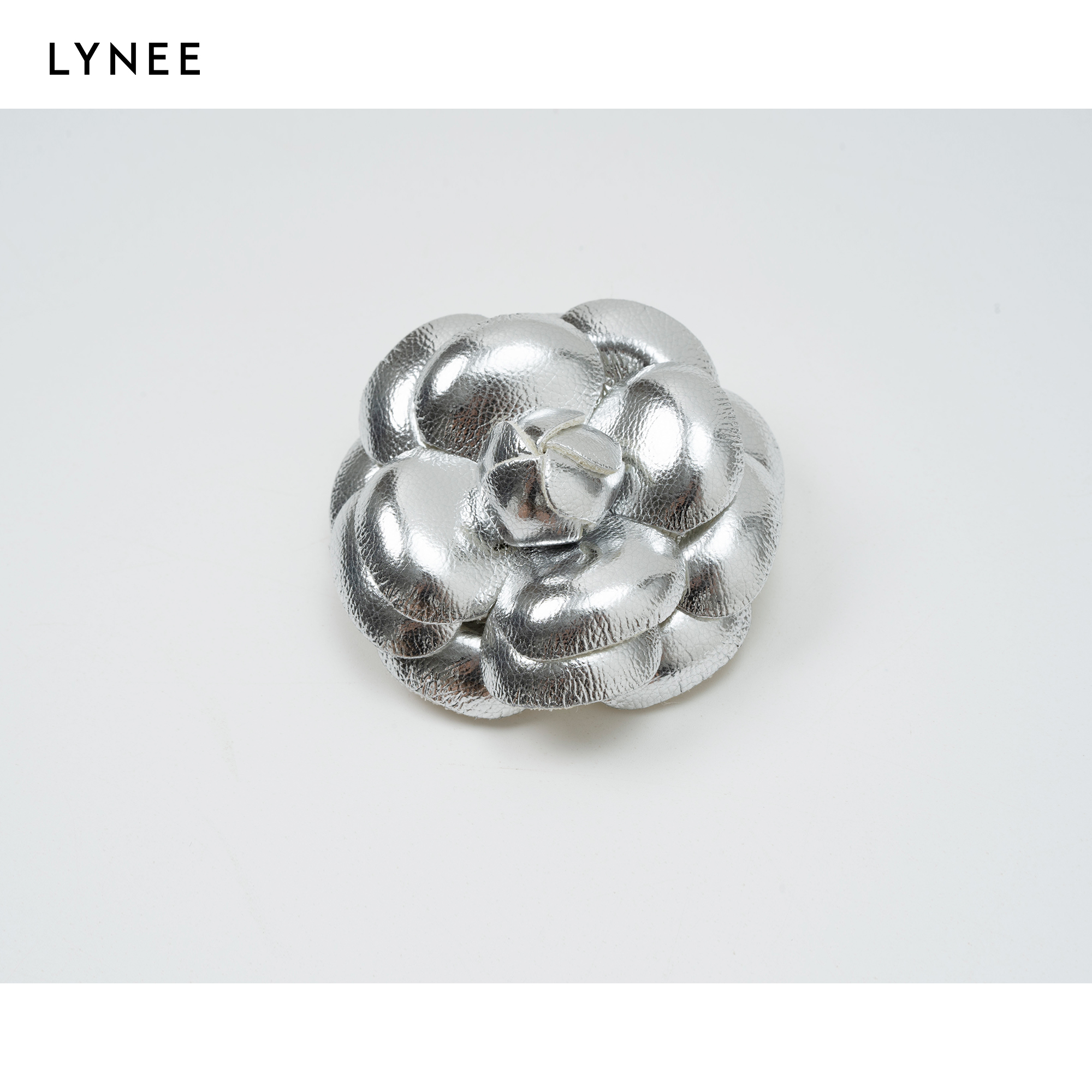 LYNEE 百搭山茶花胸针LZD2ESA013