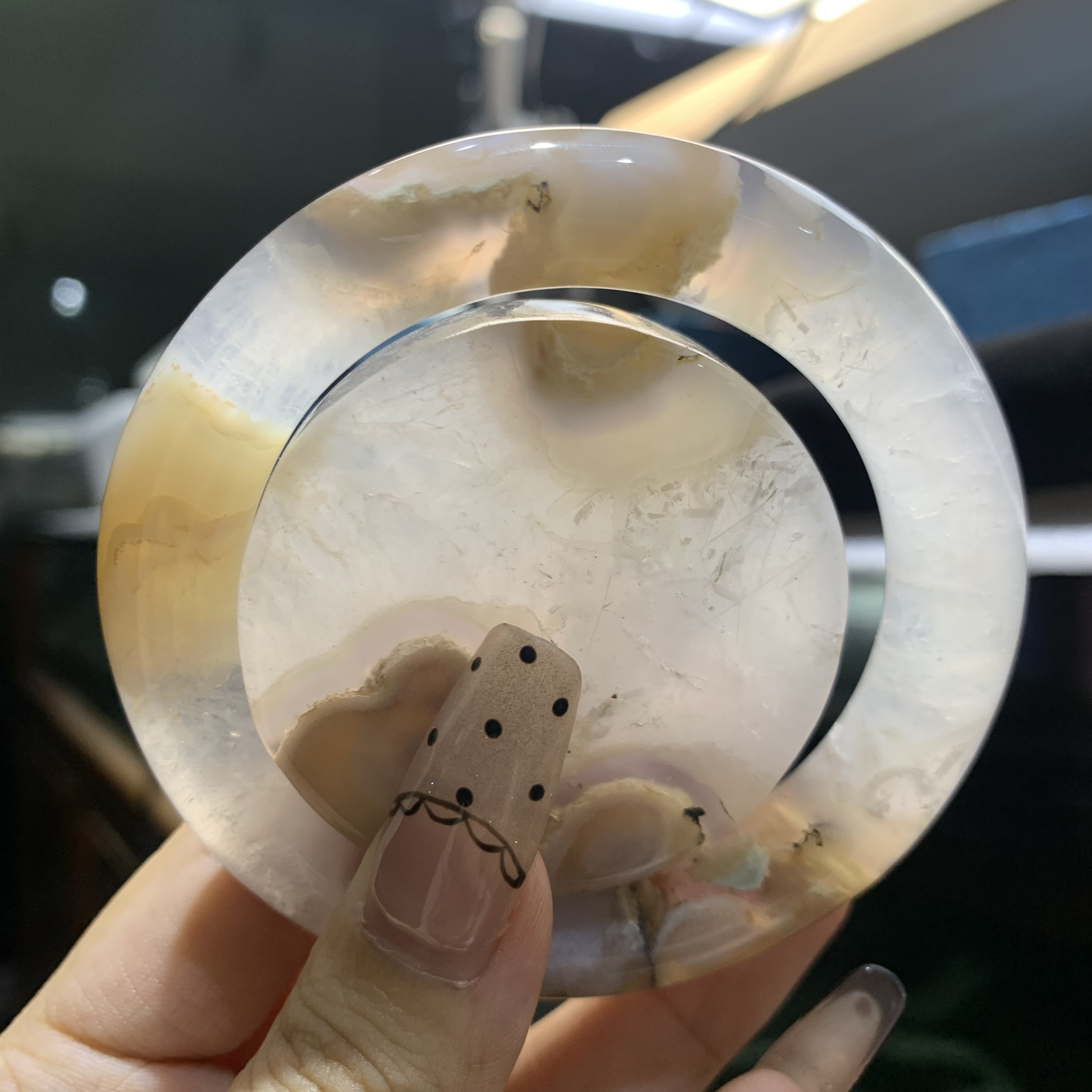 樱花玛瑙爆晶黑蕾丝粉白花手镯52口6号默认微瑕