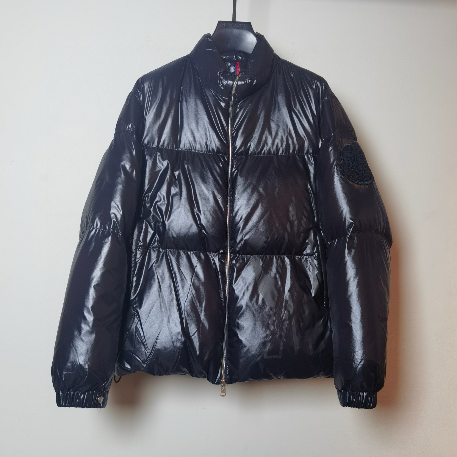 MONCLER/盟可睐  黑色立领羽绒服 941053