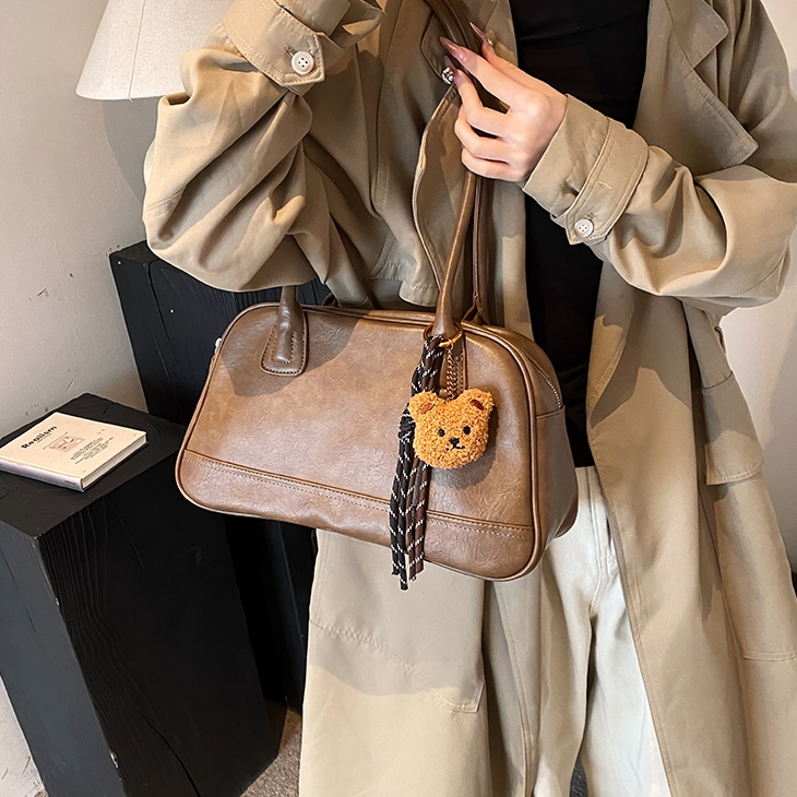 秋冬新款大容量单肩包带挂件洋气时尚休闲复古托特包包女百搭韩版
