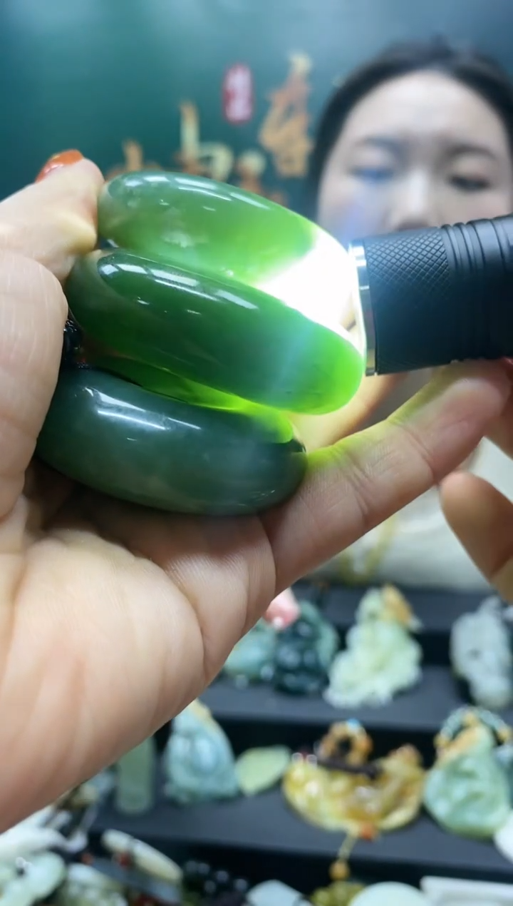 【闪购商品】蛇纹石玉吊坠未镶嵌多样性发货*拍一发一QQ