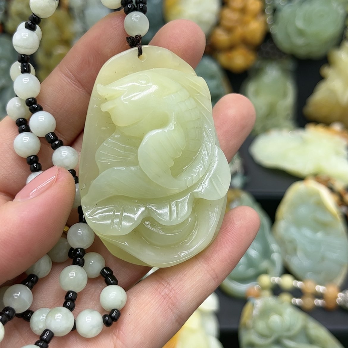 【闪购商品】蛇纹石玉颈饰未镶嵌DD
