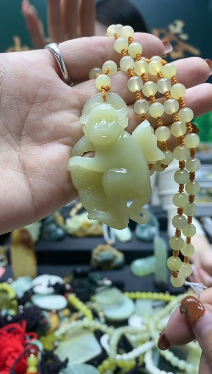 【闪购商品】岫玉吊坠未镶嵌多样性发货*拍一发一QQ
