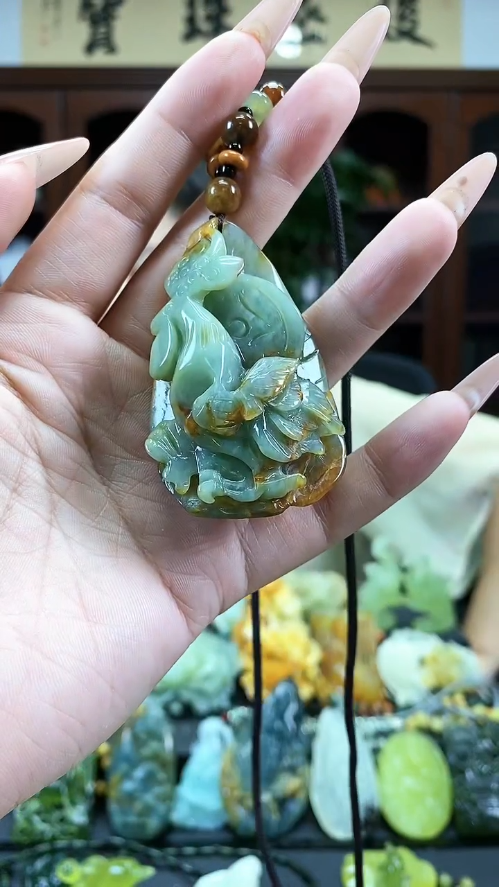 【闪购商品】蛇纹石玉吊坠未镶嵌1