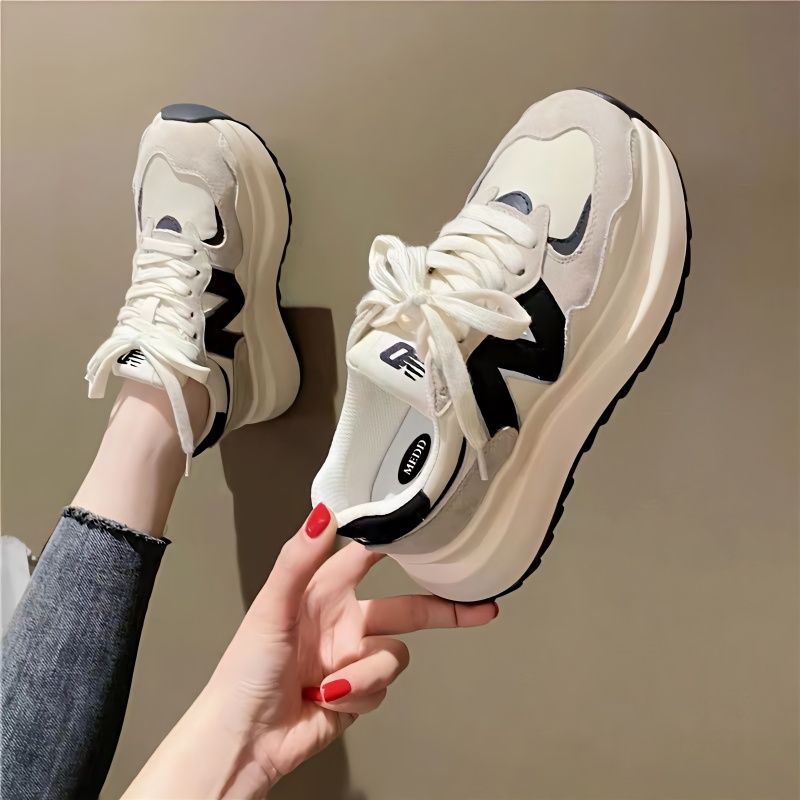 秋季回力休闲板鞋2023年新款运动鞋超火显脚小厚底领跑网红内增女