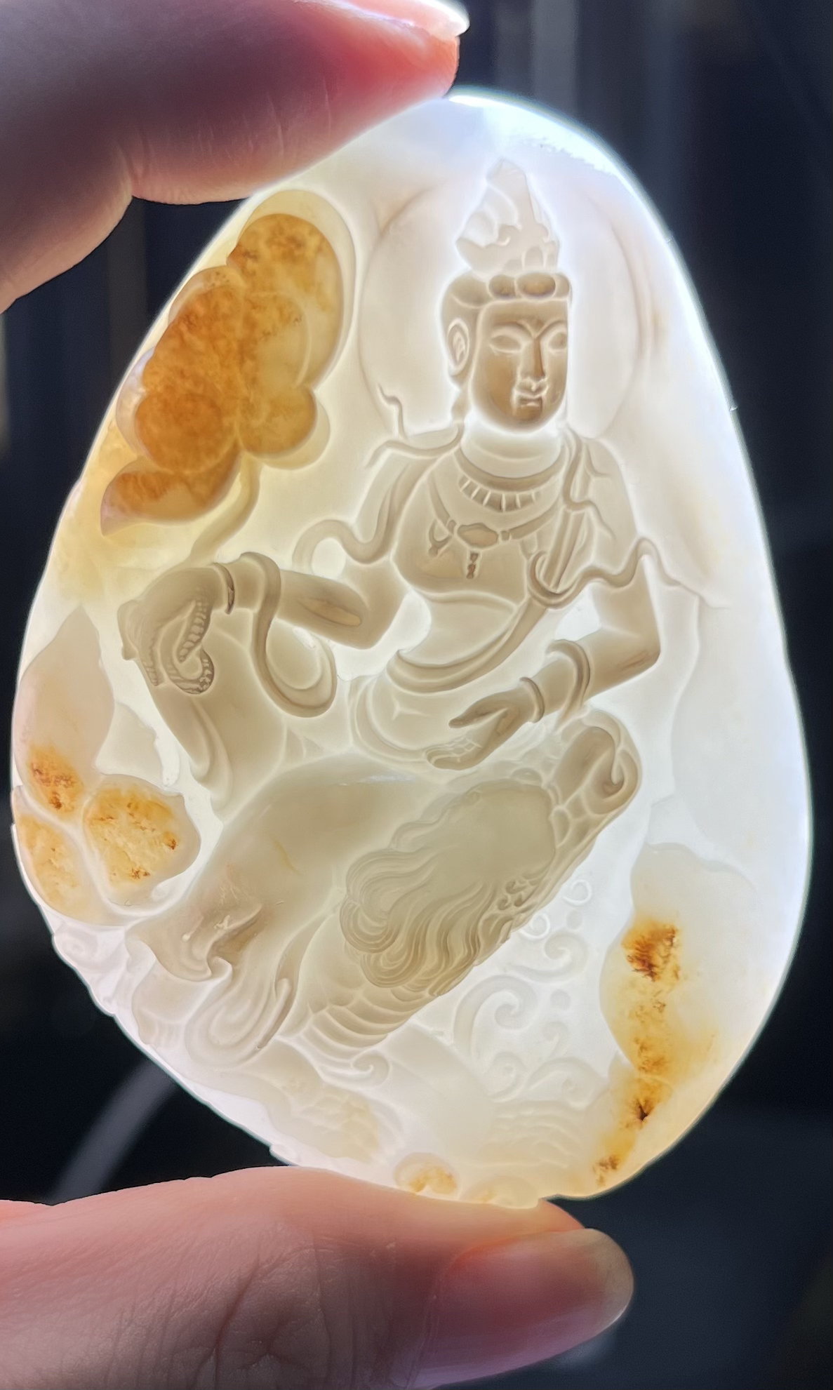 新疆和田玉观音吊坠（摆件）