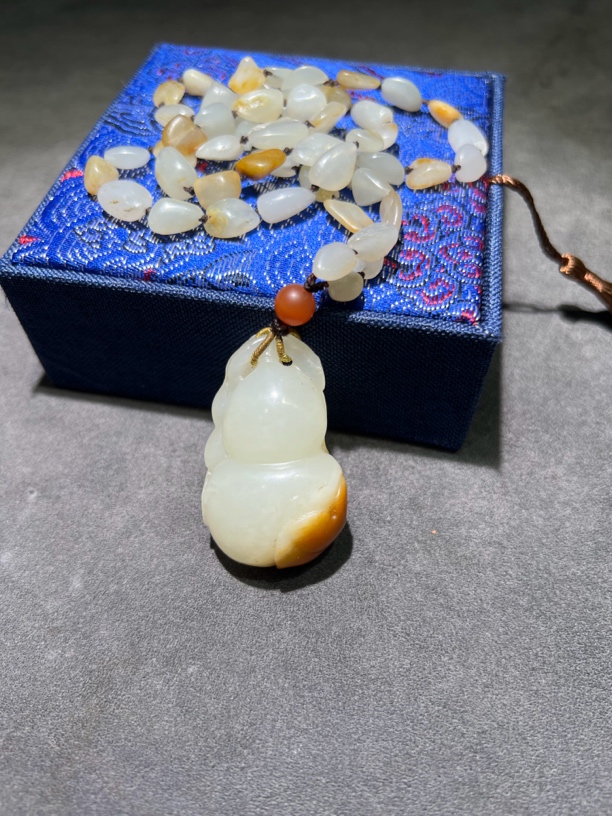 新疆和田玉（葫芦双喜）