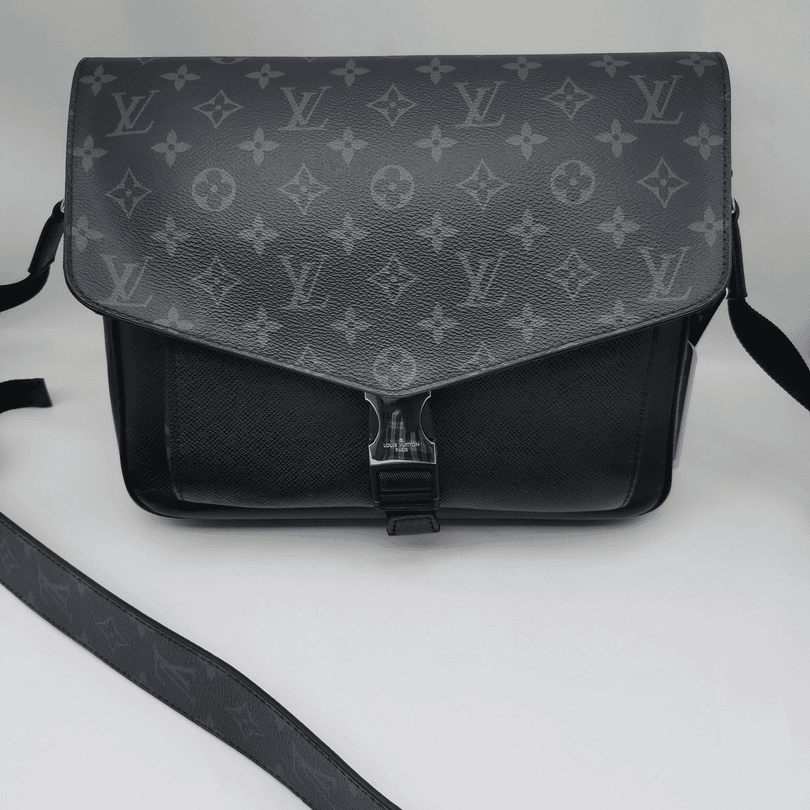 99新 LouisVuitton/路易威登 98新 16177 LV黑老花单扣斜挎包单肩